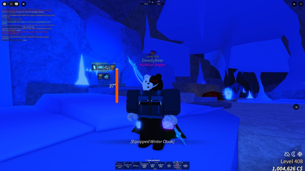 A Fisch player is wearing the Winter Cloak 