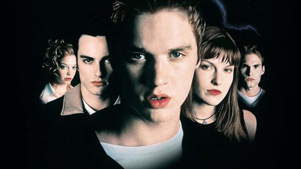 The poster for the original Final Destination just shows the faces of the main cast.