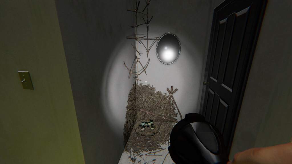A Forest Minion nest in the hallway at 6 Tanglewood Drive in Phasmophobia
