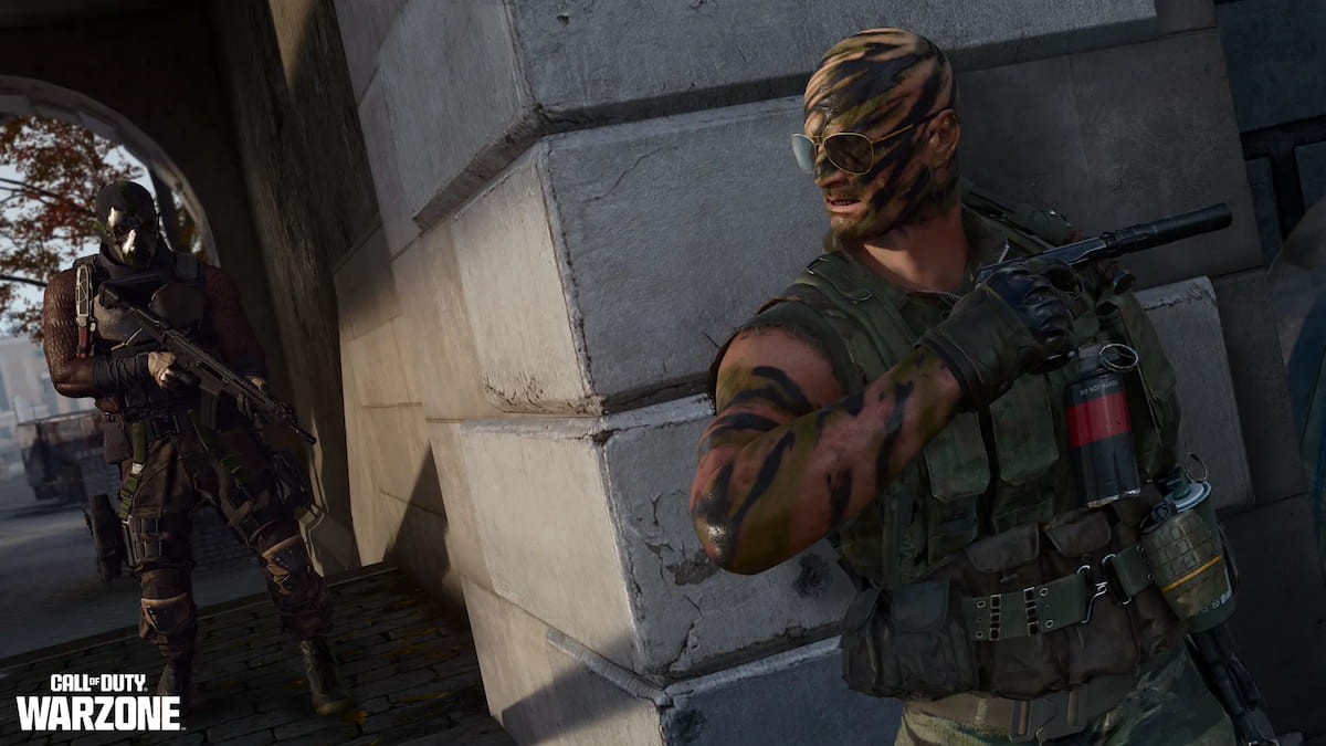 A CoD operator using the BO6 Warzone weapon attachment Monolithic Suppressor on a pistol.