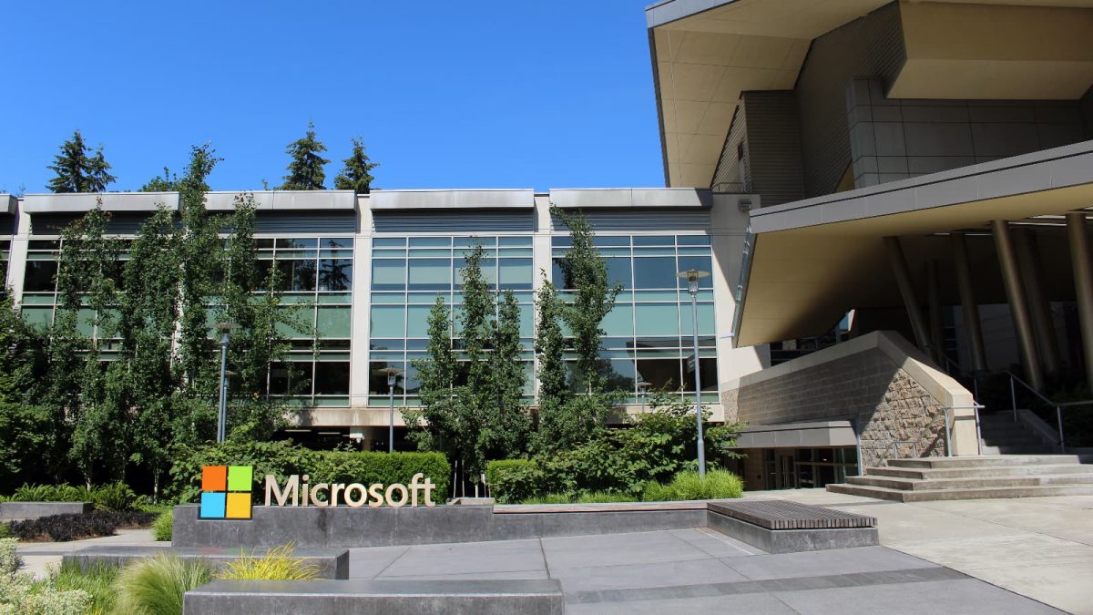 Image of the exterior of the Microsoft HQ in Redmond, Washington.
