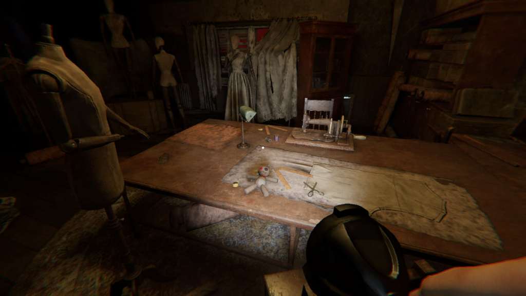 Voodoo doll at grafton farmhouse on table in phasmophobia