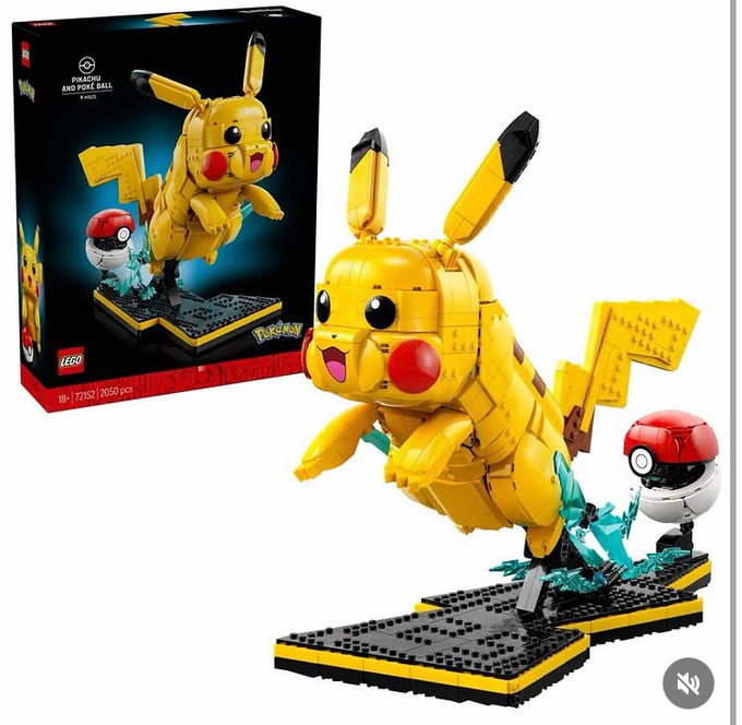 Pikachu Poke Ball LEGO set