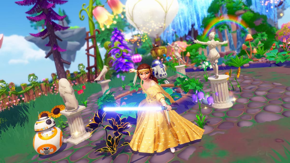 Standing with lightsaber in front of rotating statues in disney dreamlight valley